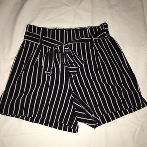 Stripped Shorts